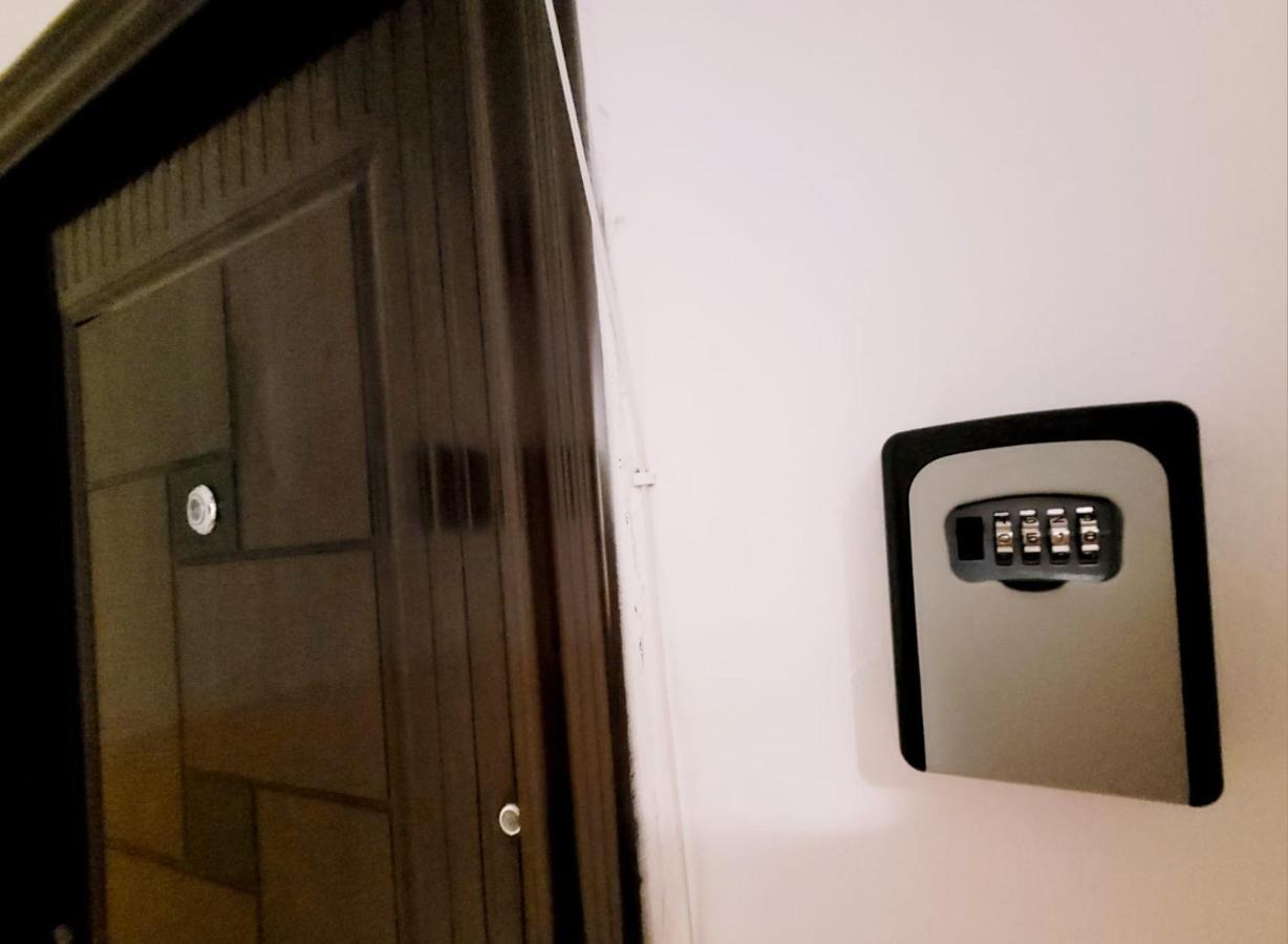 Christal Apartment Bacau Bagian luar foto