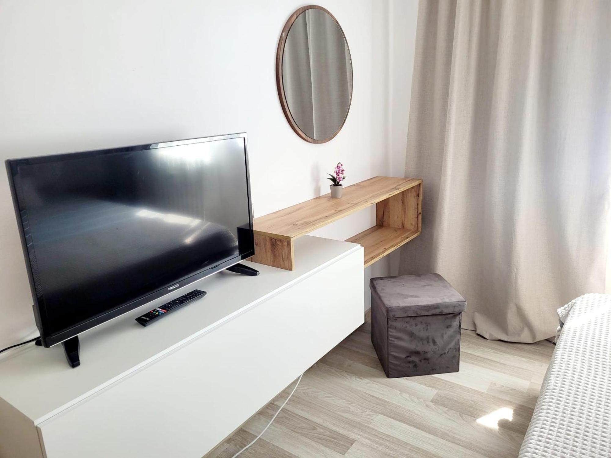 Christal Apartment Bacau Bagian luar foto