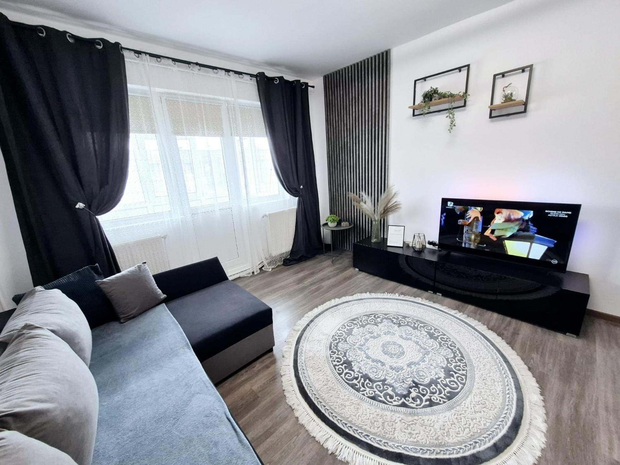 Christal Apartment Bacau Bagian luar foto